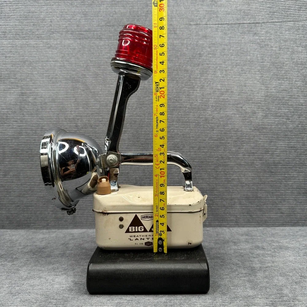 Vintage Eveready Big Jim Weatherproof Lantern No 110 Chrome Red Flasher USA